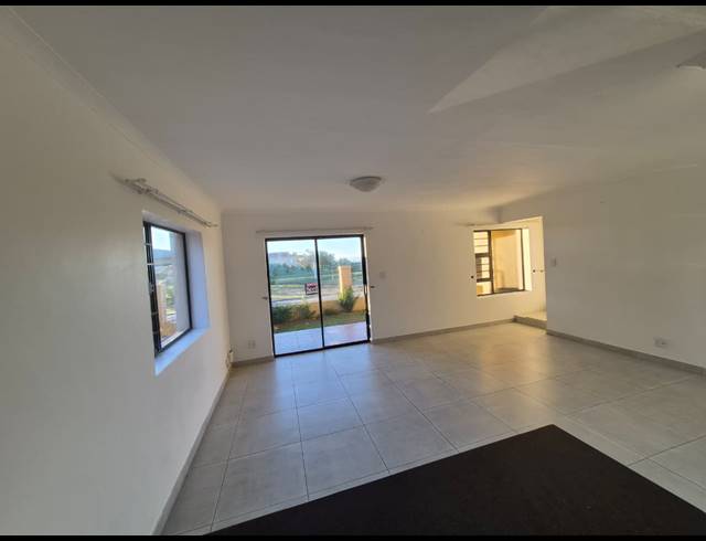 3 BEDROOM TOWNHOUSE FOR SALE IN MOSSEL BAY CENTRAL